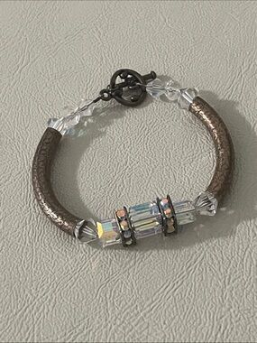 Crystal Prism-like silver-toned metal-Style Toggle Bracelet